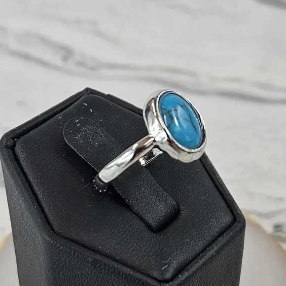 Blue Oval Adjustable Fashion Ring  A24 - Picture 3 of 6
